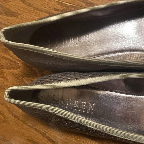 NWOT or Box, Lauren Ralph Lauren Colored Flats, Suze 8.5M. Box was misplaced/lst - Picture 3 of 6